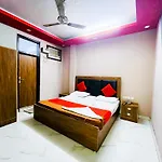 Hotel Dream In - Hazrat Nizamuddin Station