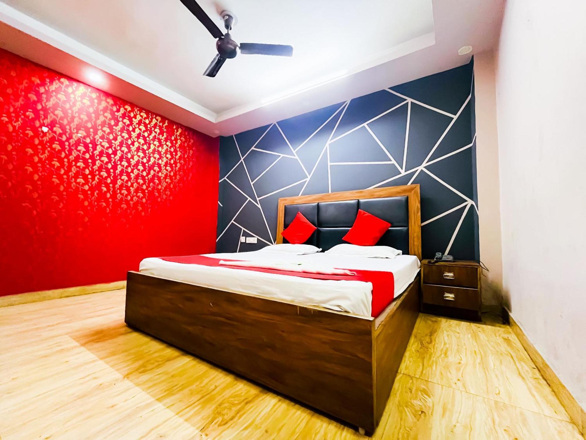 Dream In - Hazrat Nizamuddin Station Couette-café *